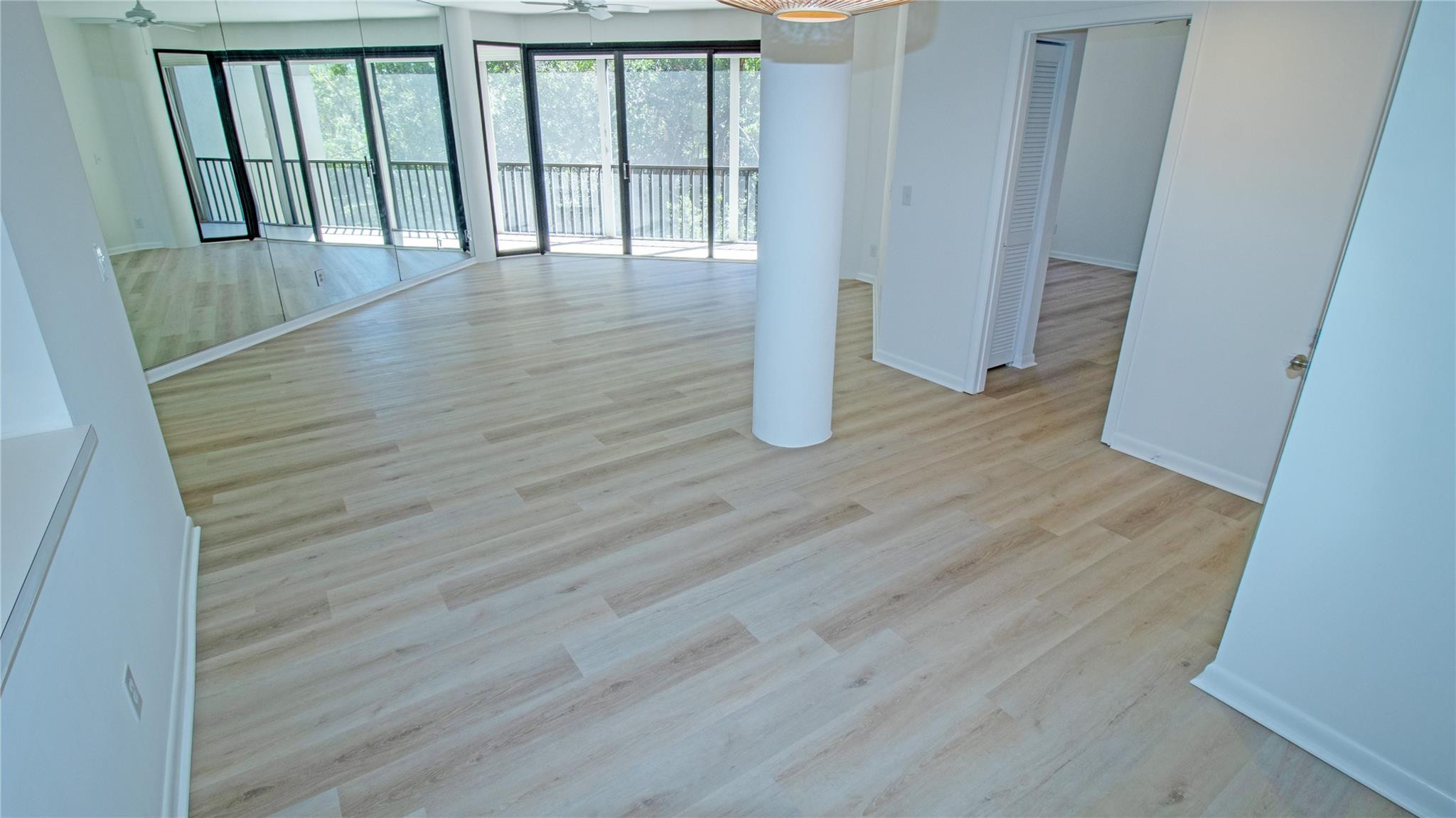 221 NE Plantation Road 213