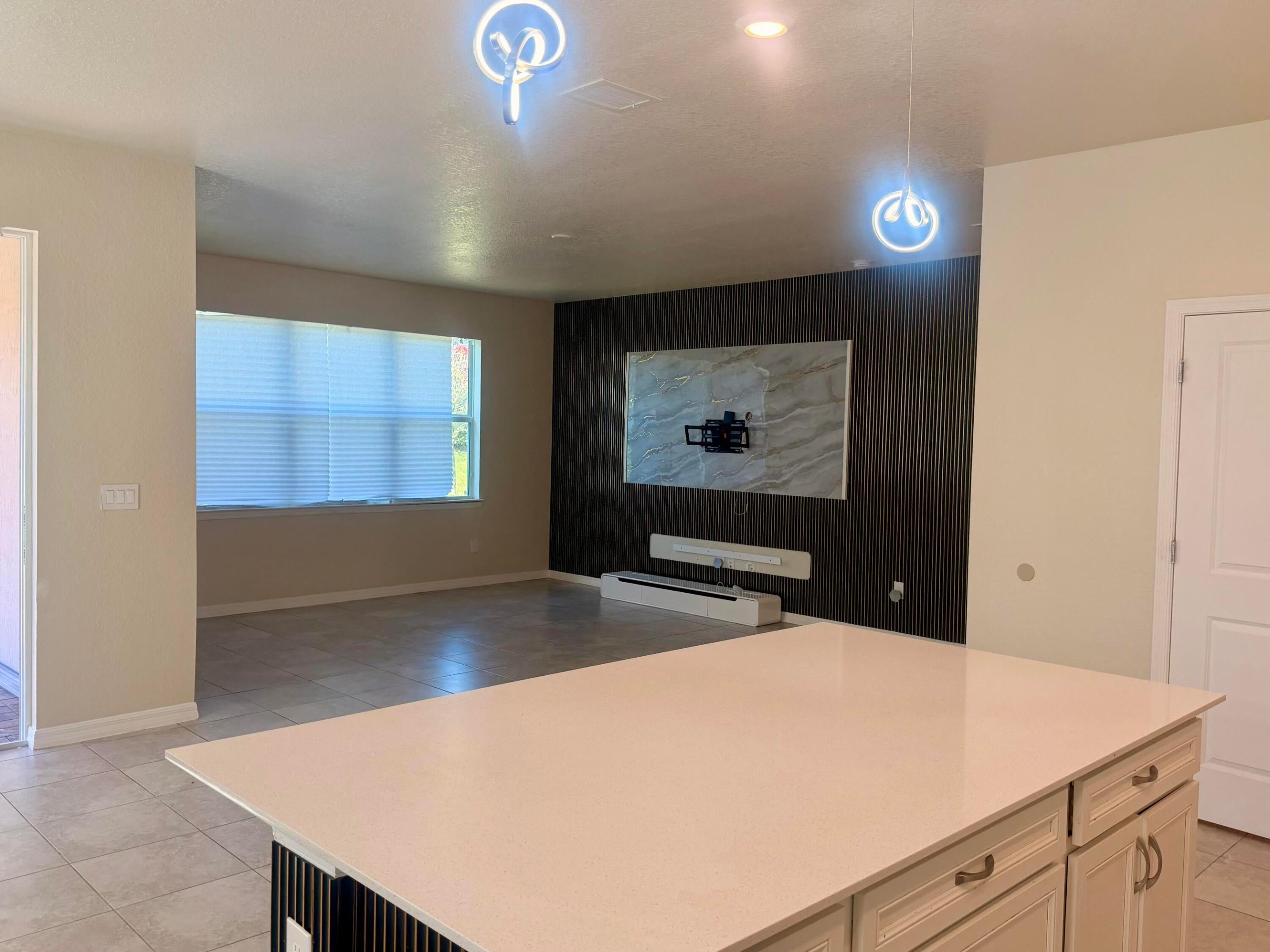 12318 SW MYRTLE OAK