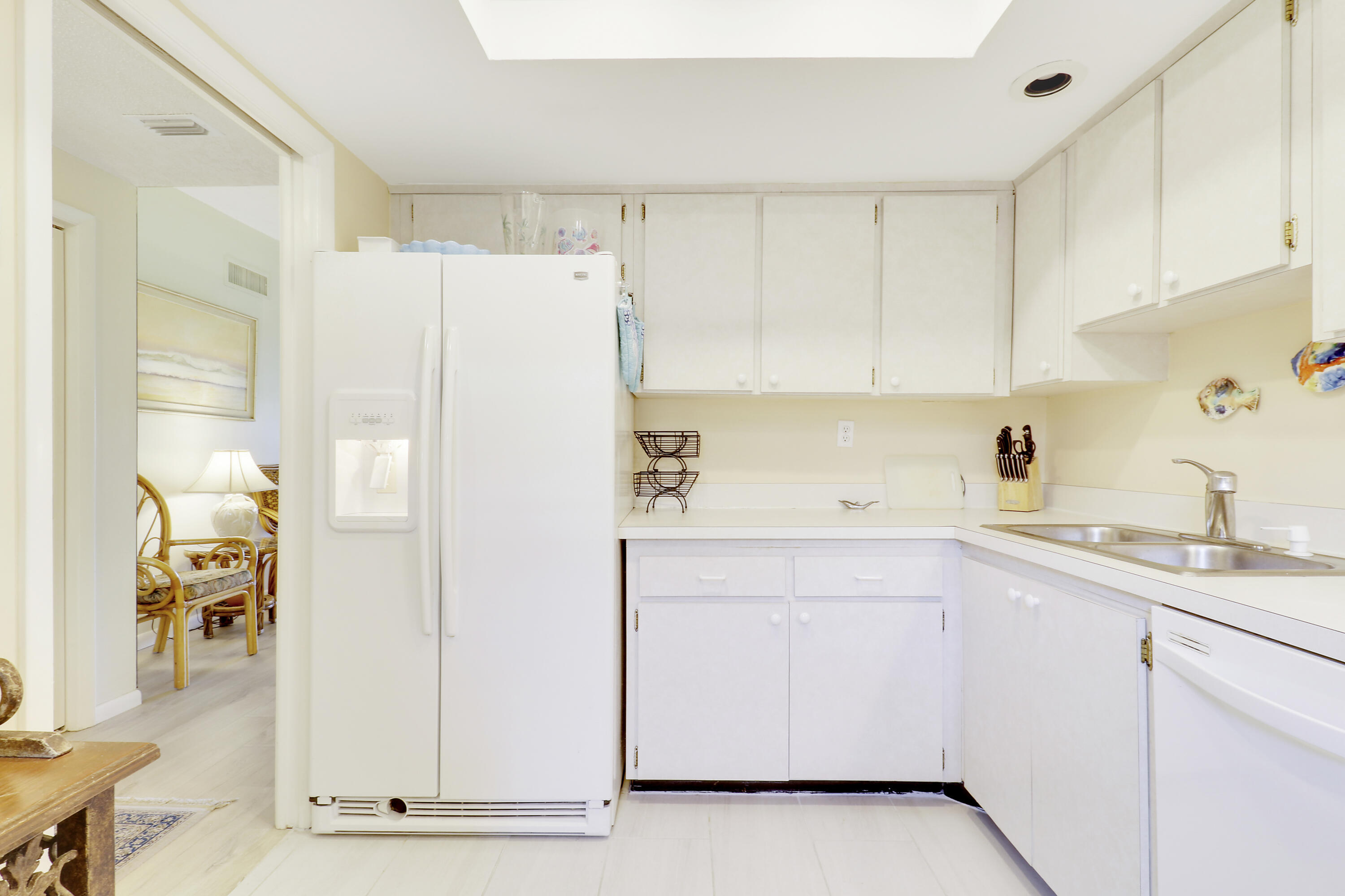 SEAMIST CONDO - Residential Lease