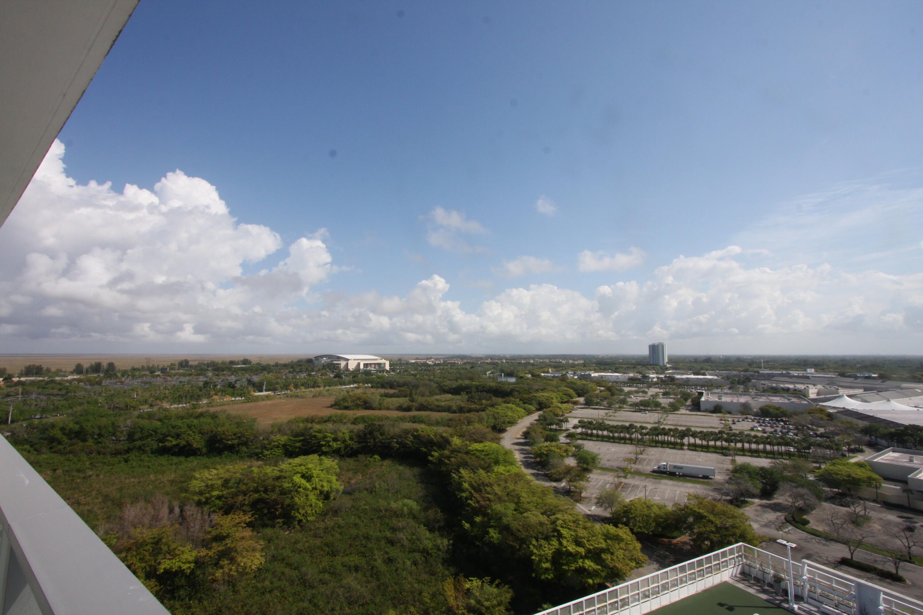 METROPICA NORTH TOWER ONE - Residential Lease