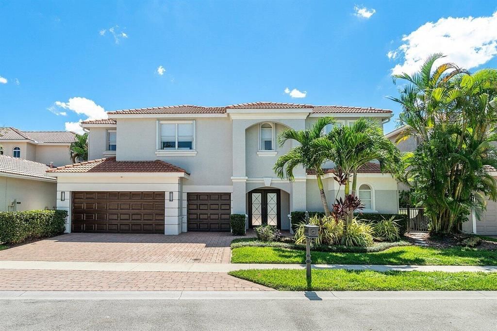 Photo of 110 San Vincente Place, Palm Beach Gardens, FL 33418 (MLS # R10748744)
