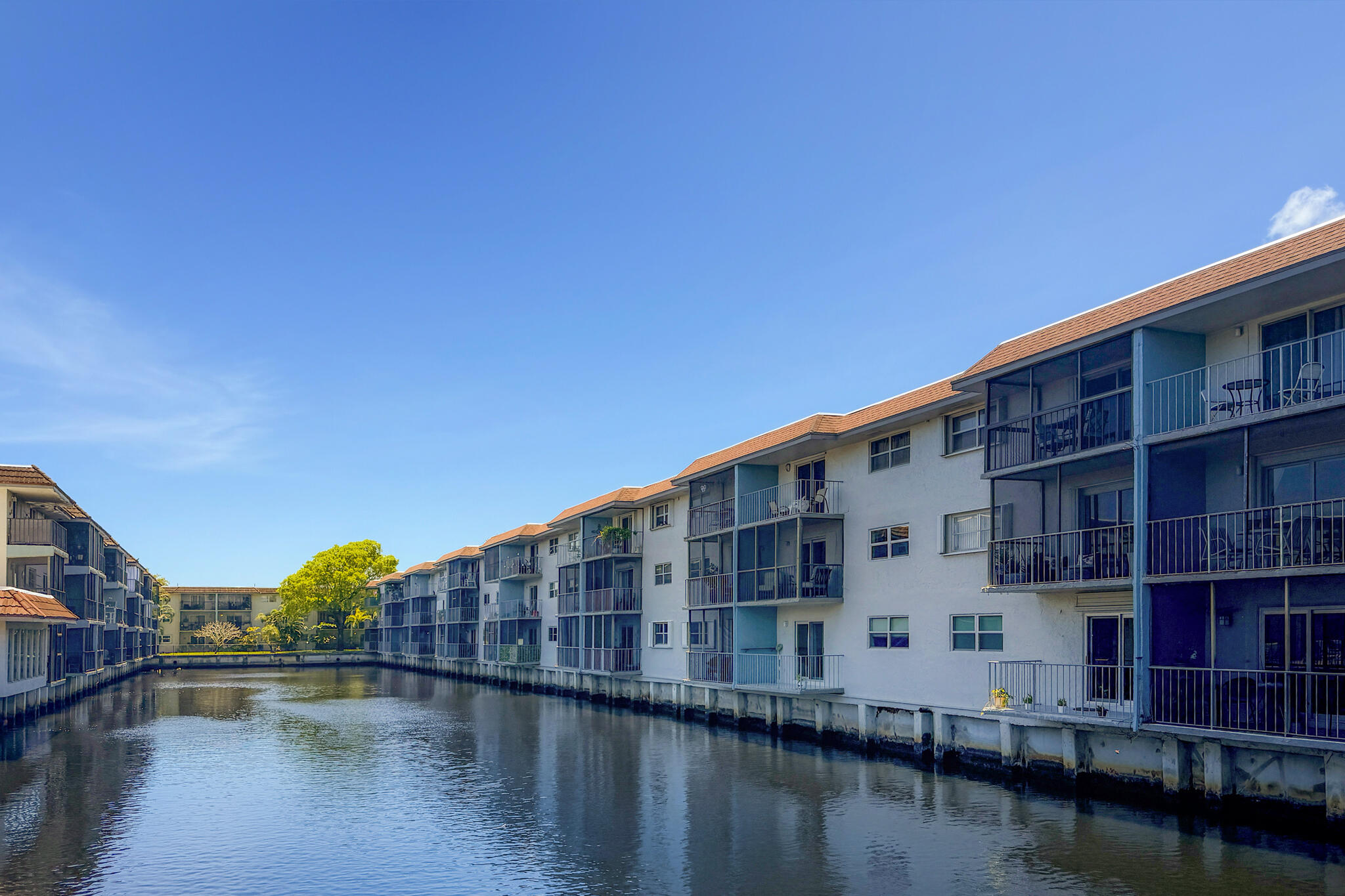 HIDDEN HARBOR CONDOMINIUM - Residential