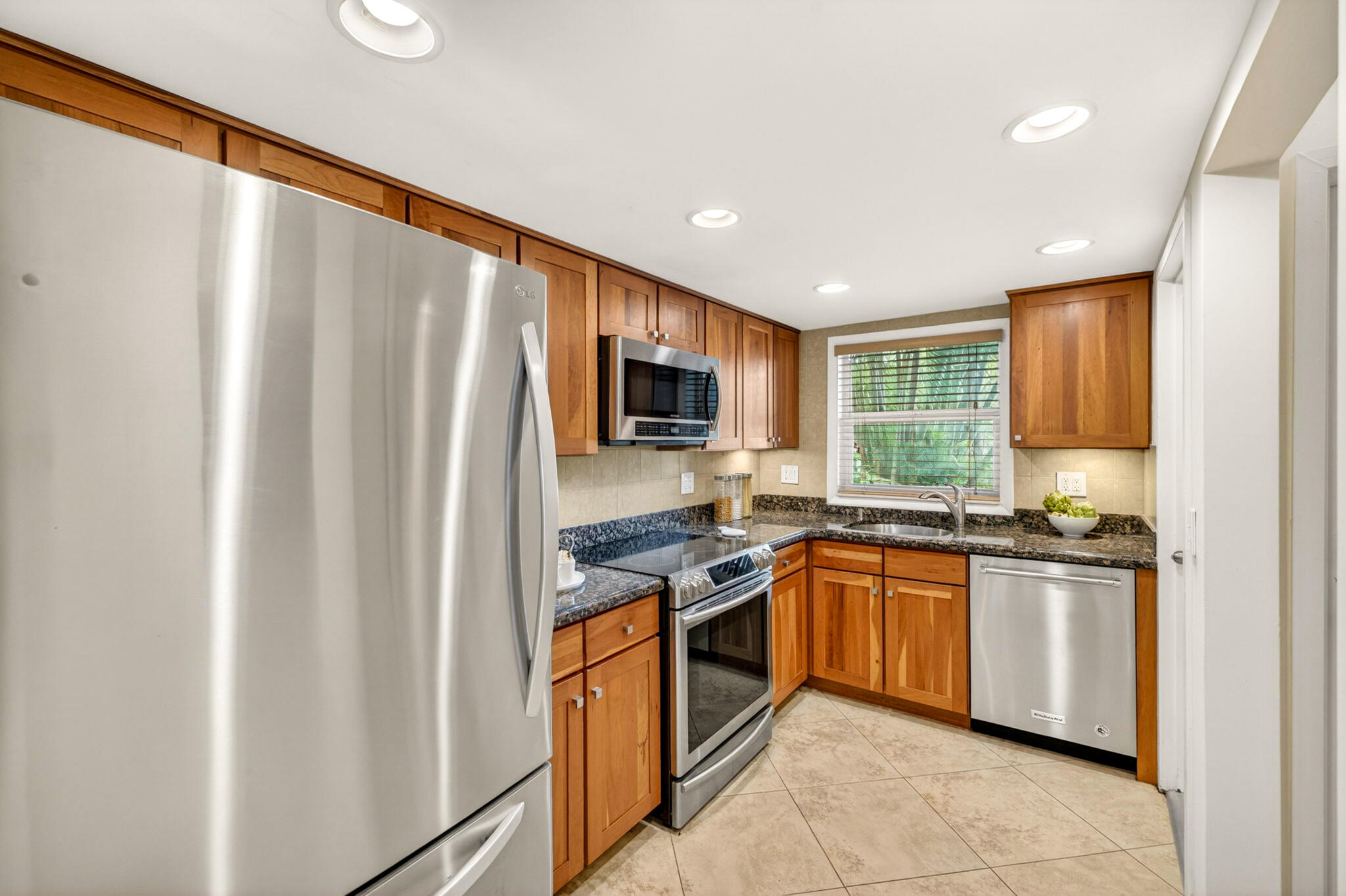 HIDDEN HARBOR CONDOMINIUM - Residential