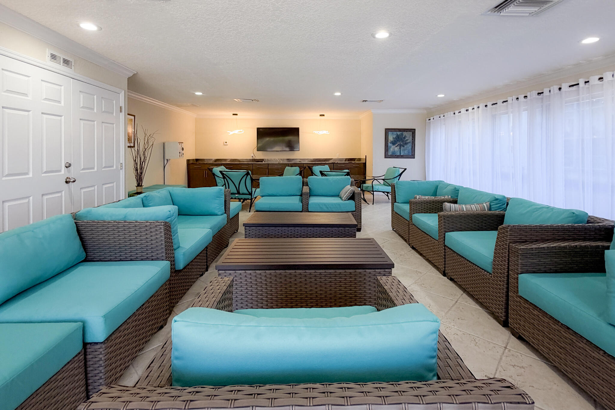 HIDDEN HARBOR CONDOMINIUM - Residential