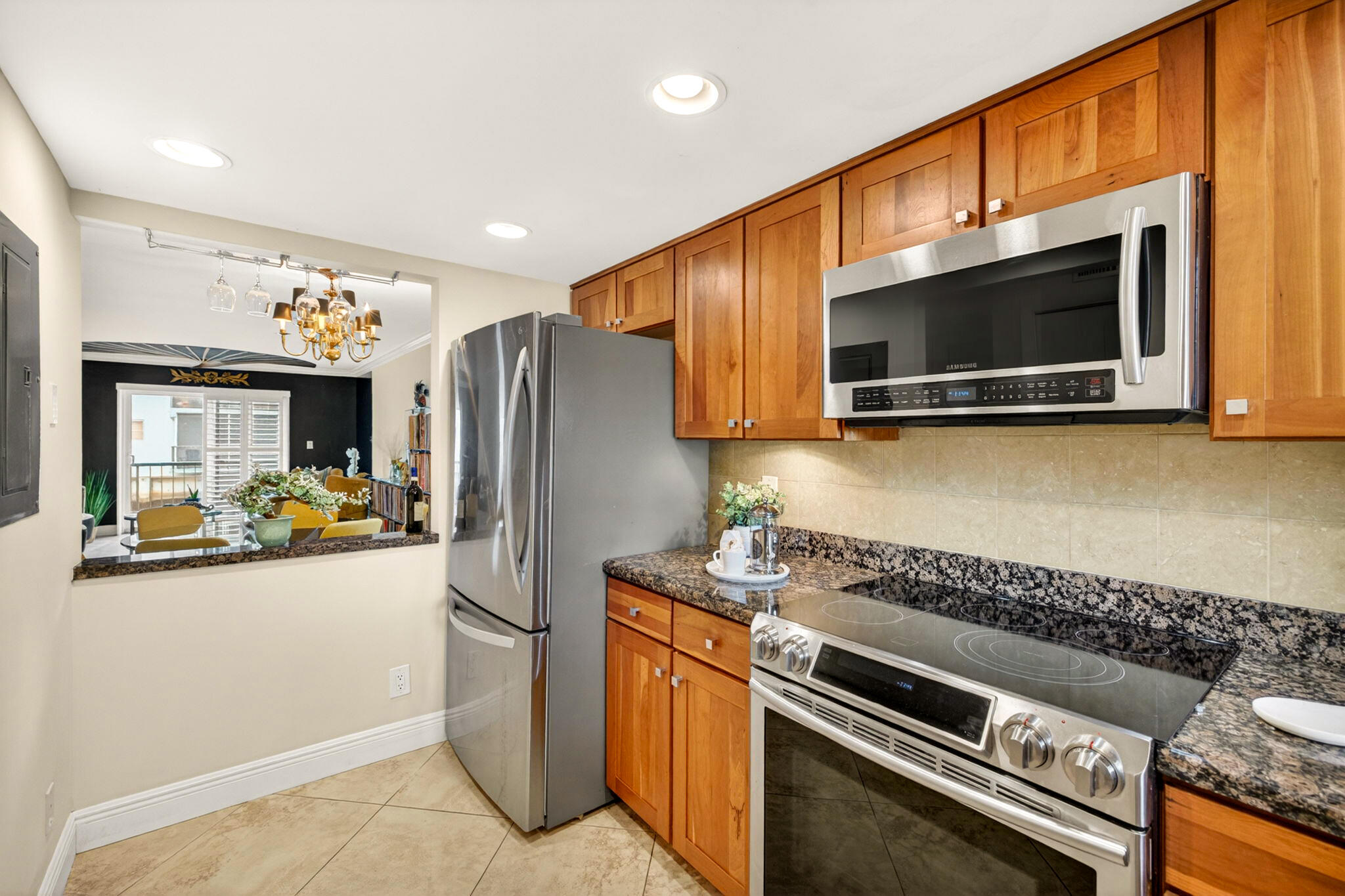 HIDDEN HARBOR CONDOMINIUM - Residential