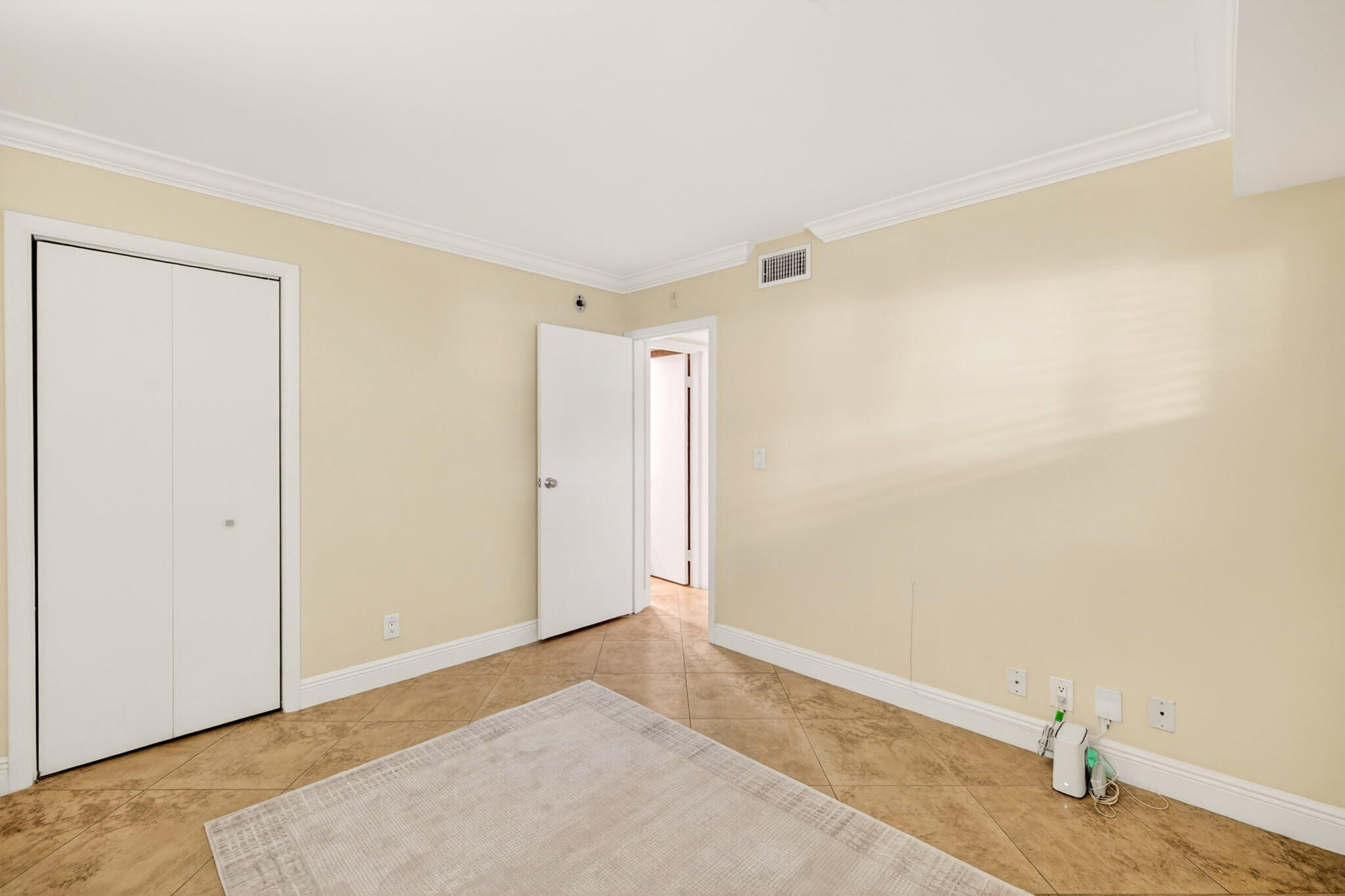 HIDDEN HARBOR CONDOMINIUM - Residential