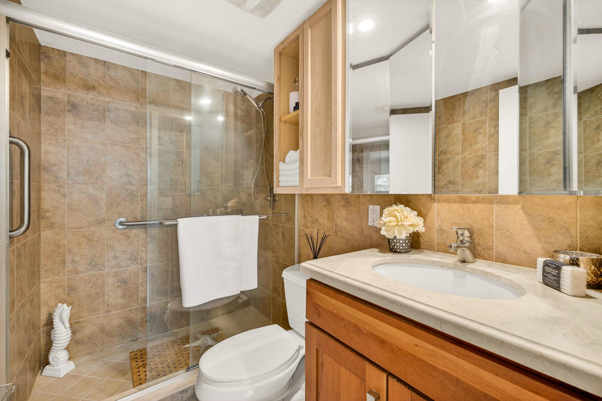 HIDDEN HARBOR CONDOMINIUM - Residential