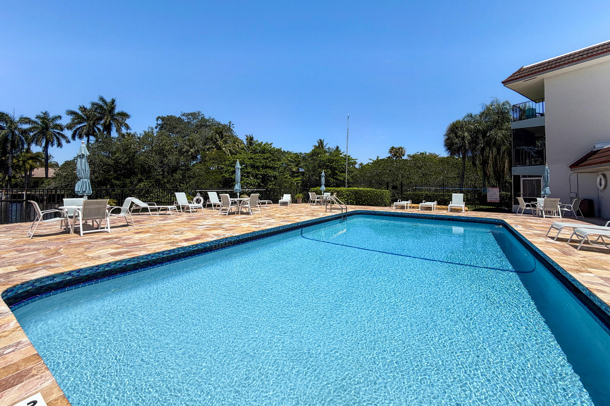 HIDDEN HARBOR CONDOMINIUM - Residential