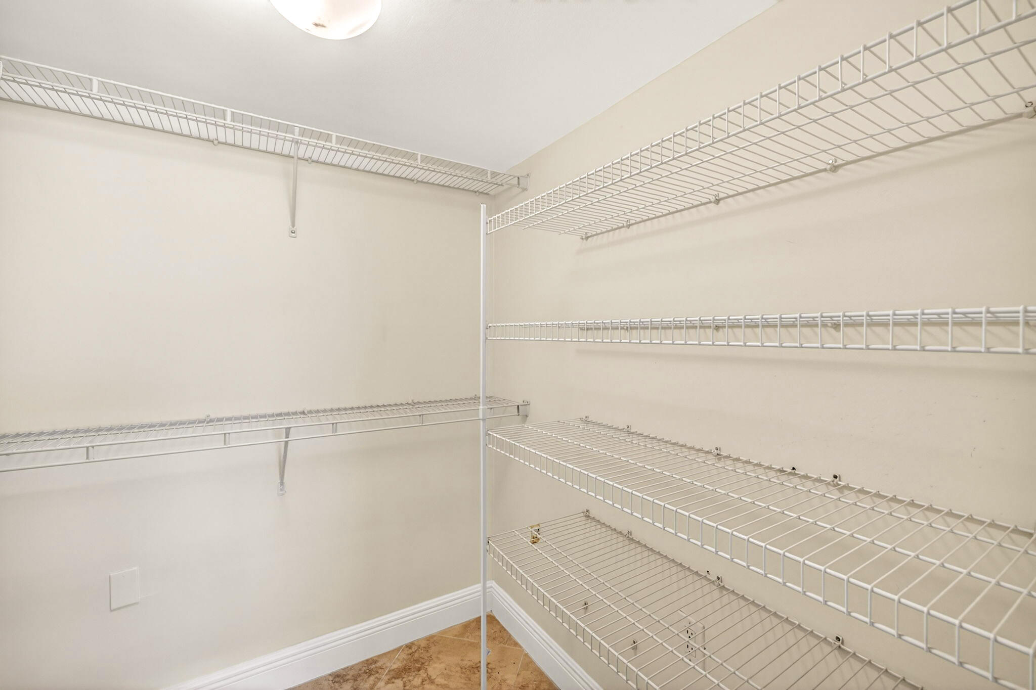 HIDDEN HARBOR CONDOMINIUM - Residential