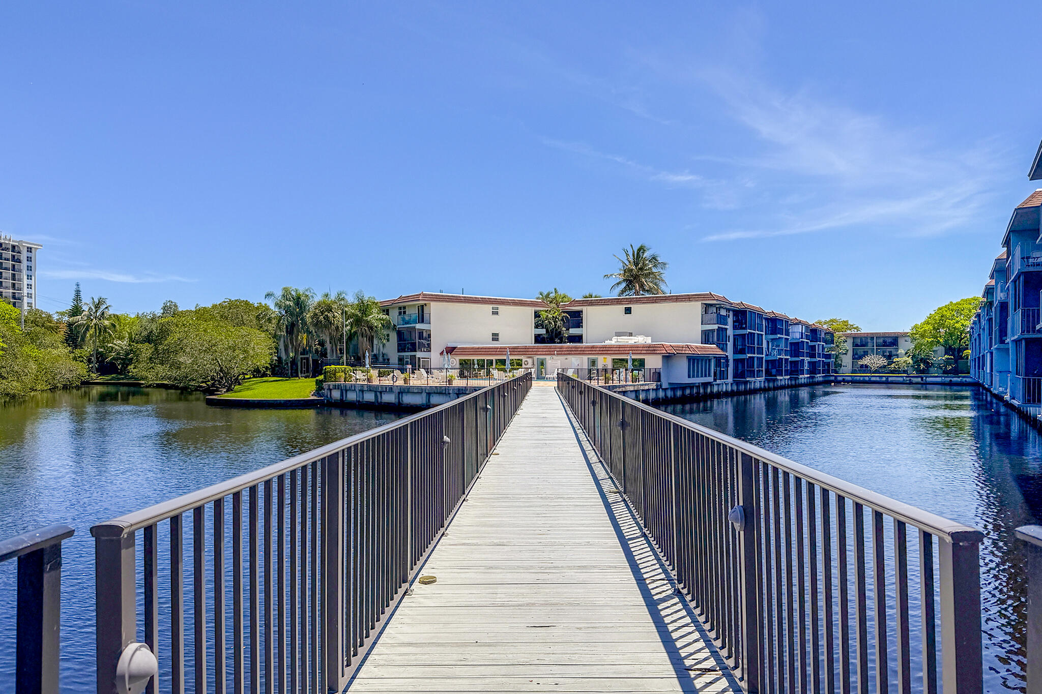 HIDDEN HARBOR CONDOMINIUM - Residential