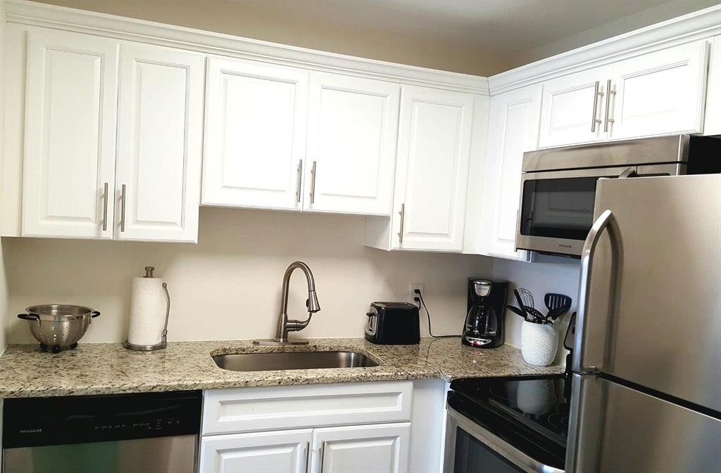 STERLING VILLAGE - Residential