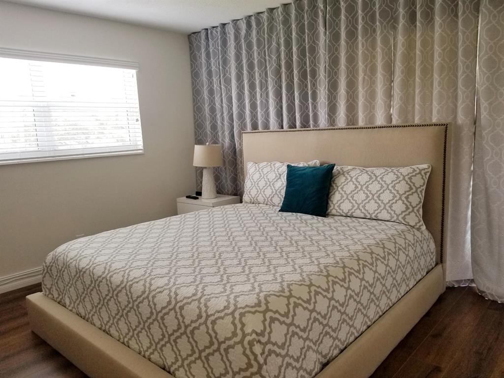 STERLING VILLAGE - Residential