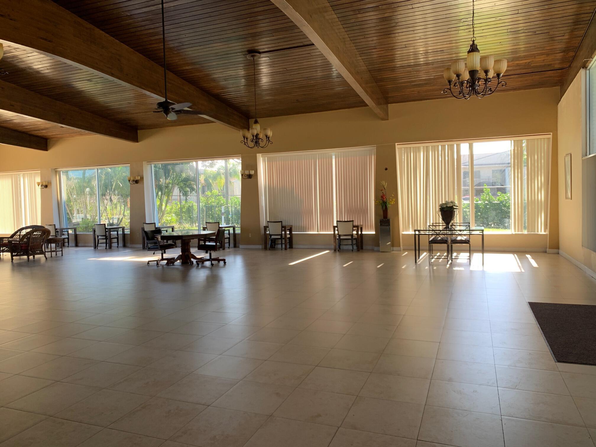 BREAKWATERS OF THE PALM B - Residential Lease