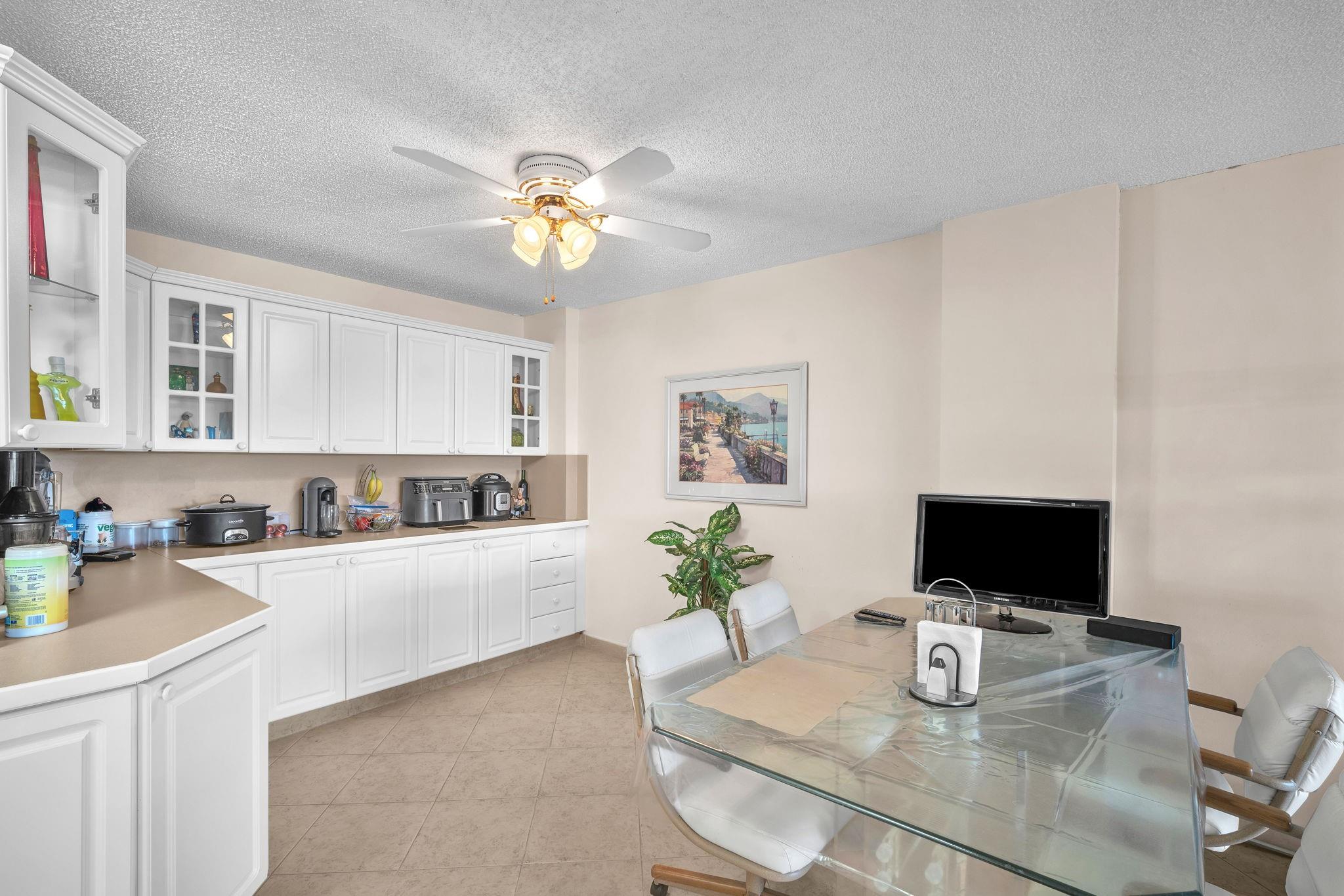 Canongate Condo - Residential