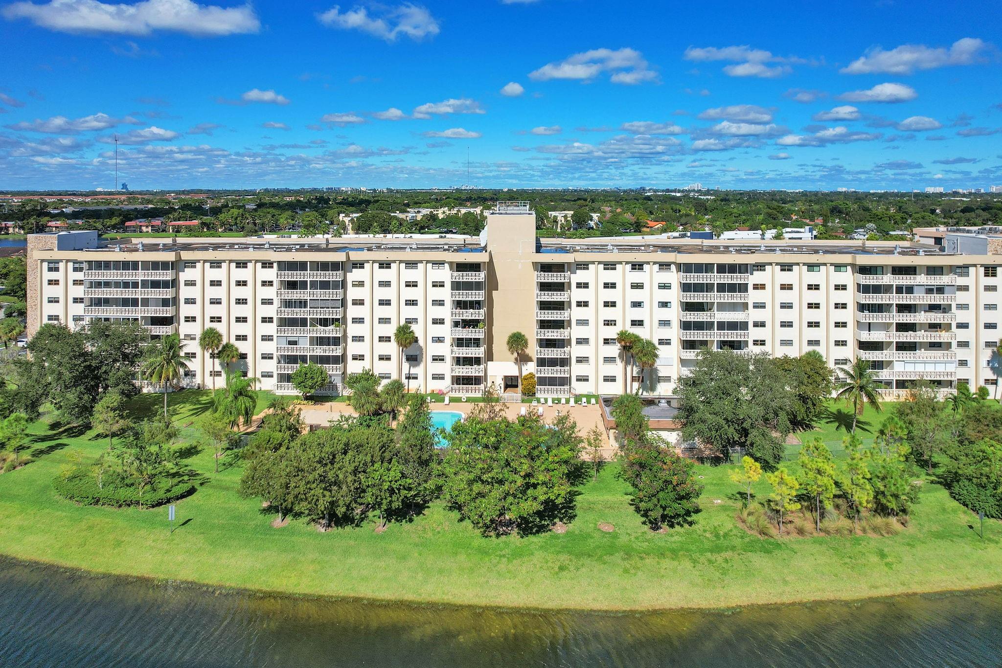 Canongate Condo - Residential