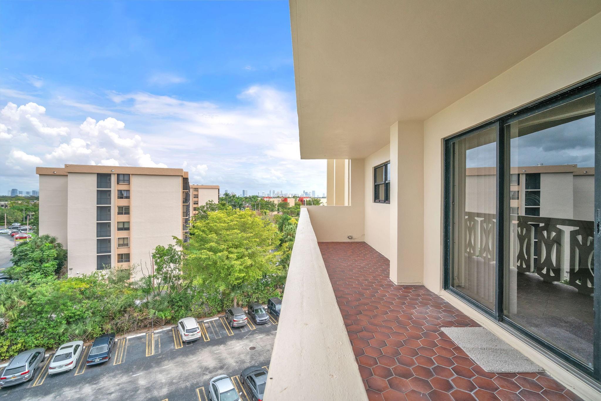Canongate Condo - Residential