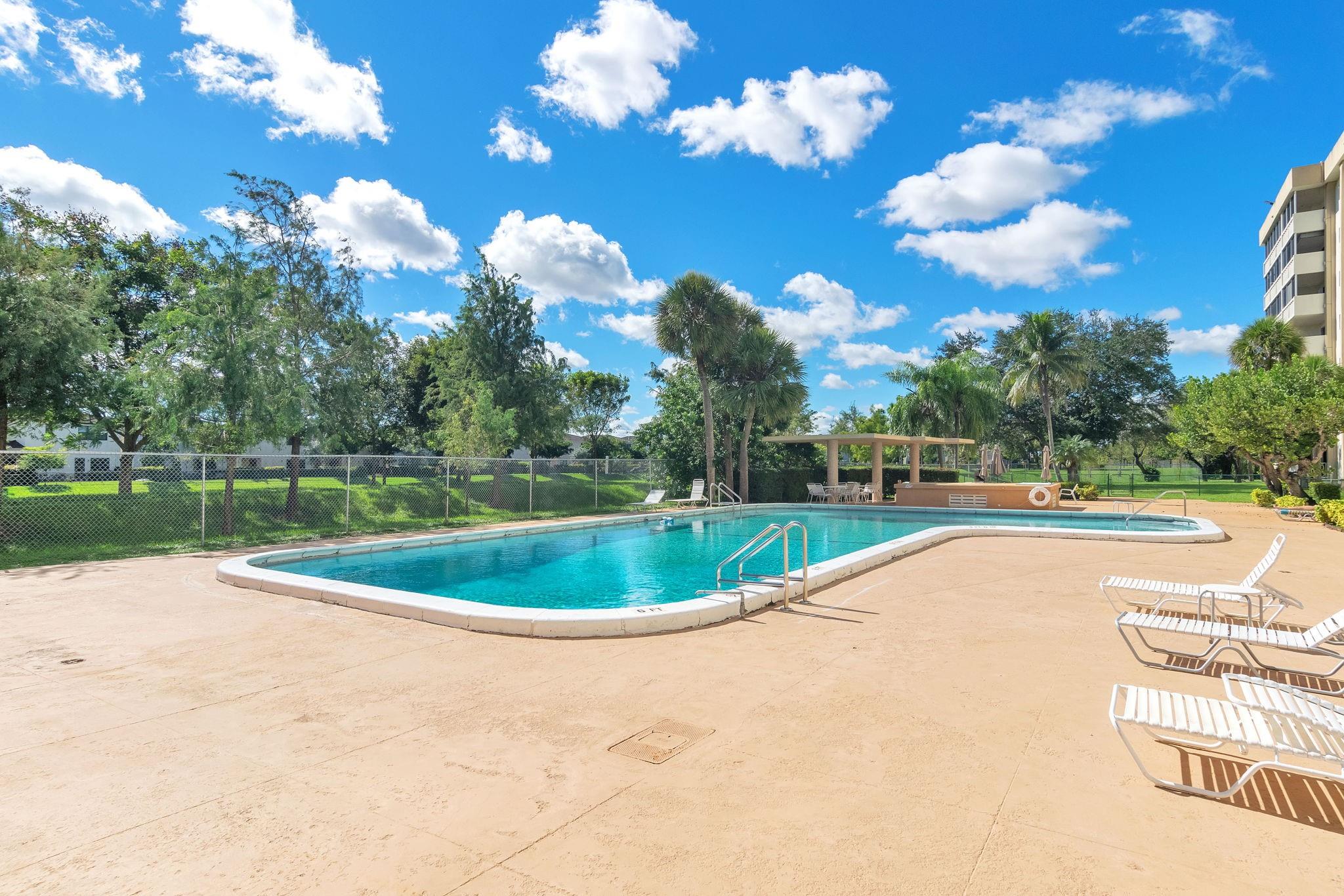 Canongate Condo - Residential