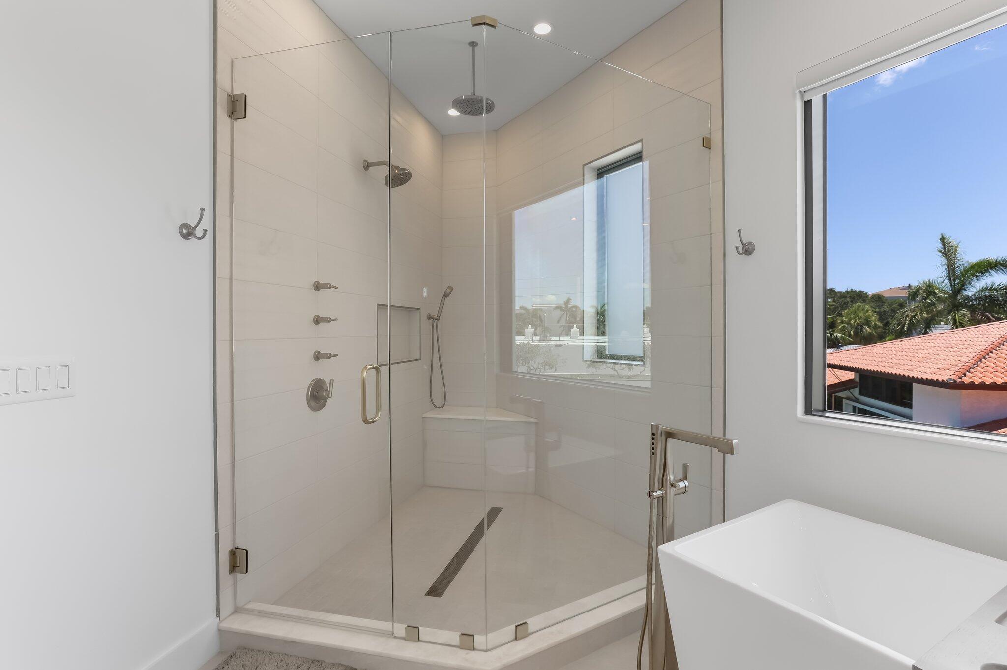 BLUE INLET - Residential