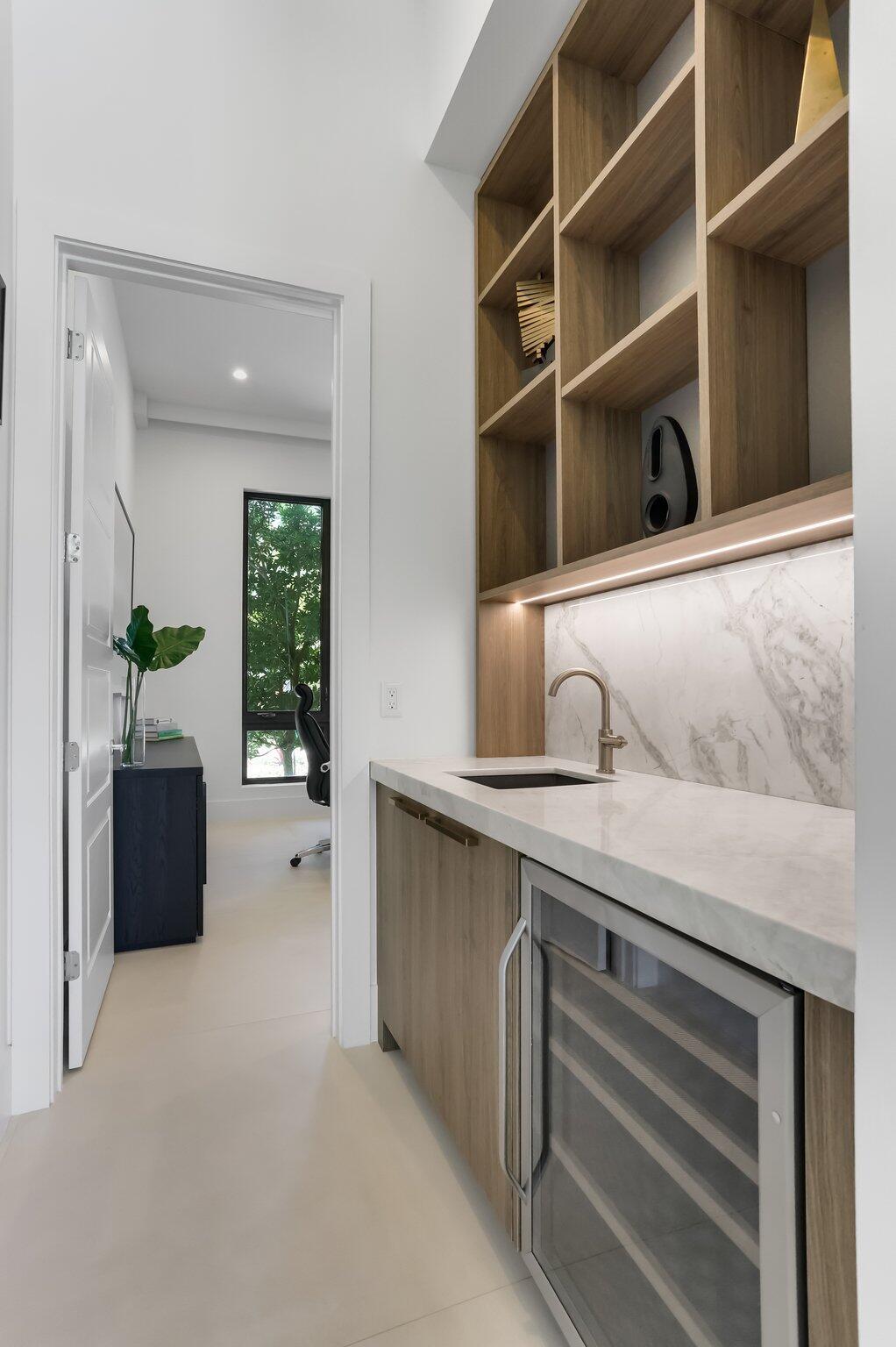 BLUE INLET - Residential