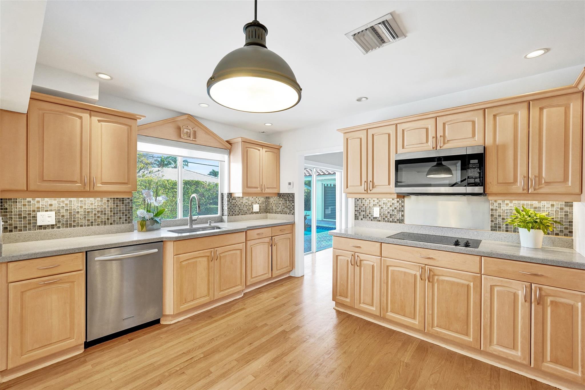 Coral Ridge Country Club - Residential