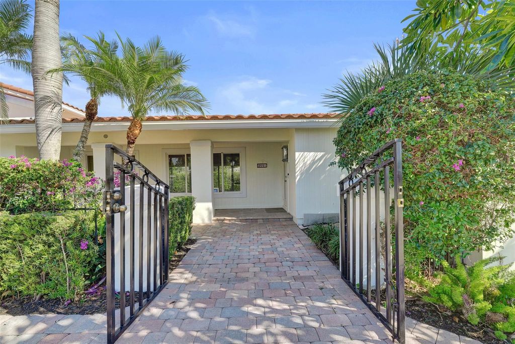 Photo of 2601 NE 37th Street, Fort Lauderdale, FL 33308 (MLS # F10539597)