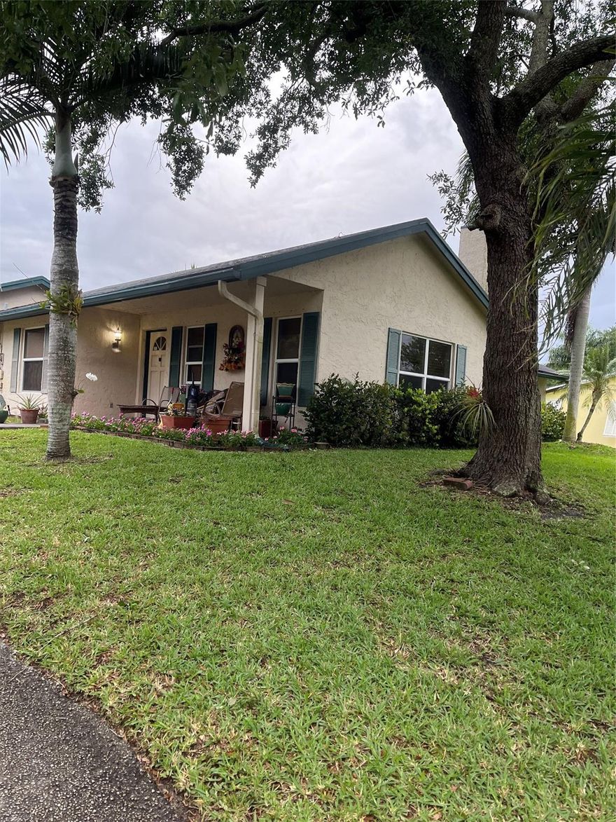 Plantation Acres. 1/3 of an acre. Three bedroom two bath. Large fenced in back yard. Plenty of room for a pool. Real wood burning fireplace for those two cold nights a year. Inside laundry room. Separate dining room. No mandatory HOA and your dogs are welcome.