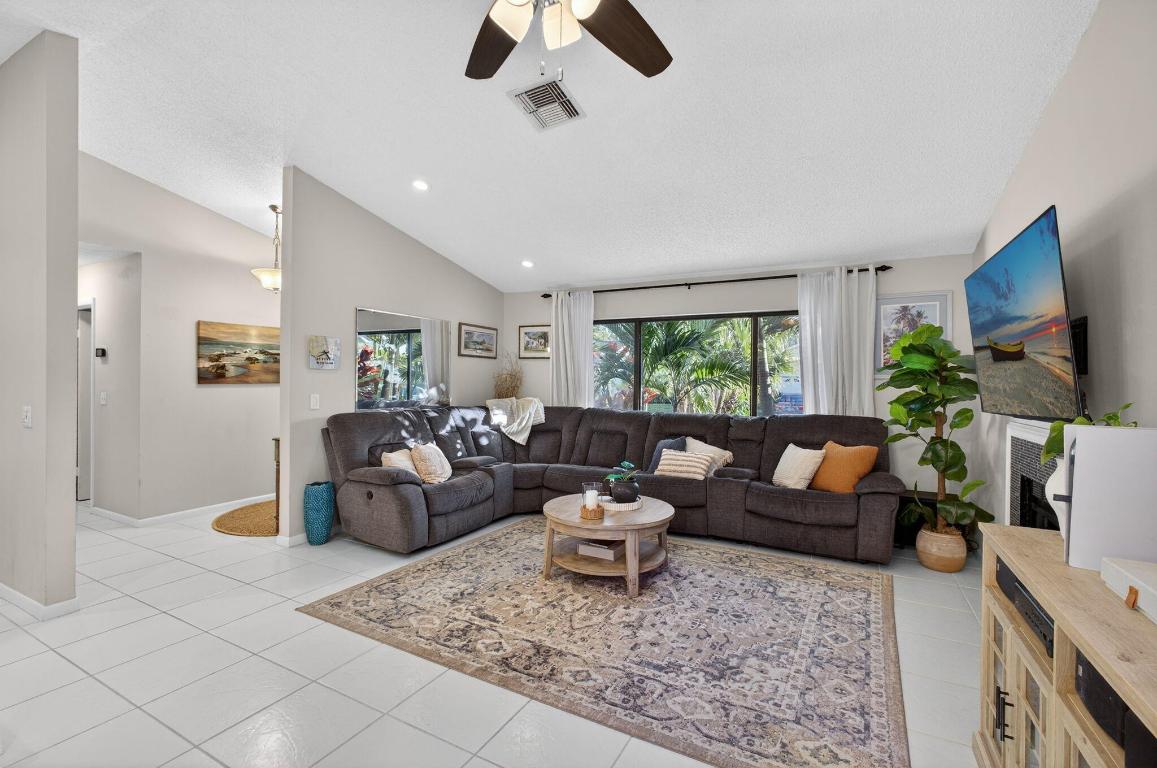 JUPITER VILLAGE PH VII - Residential