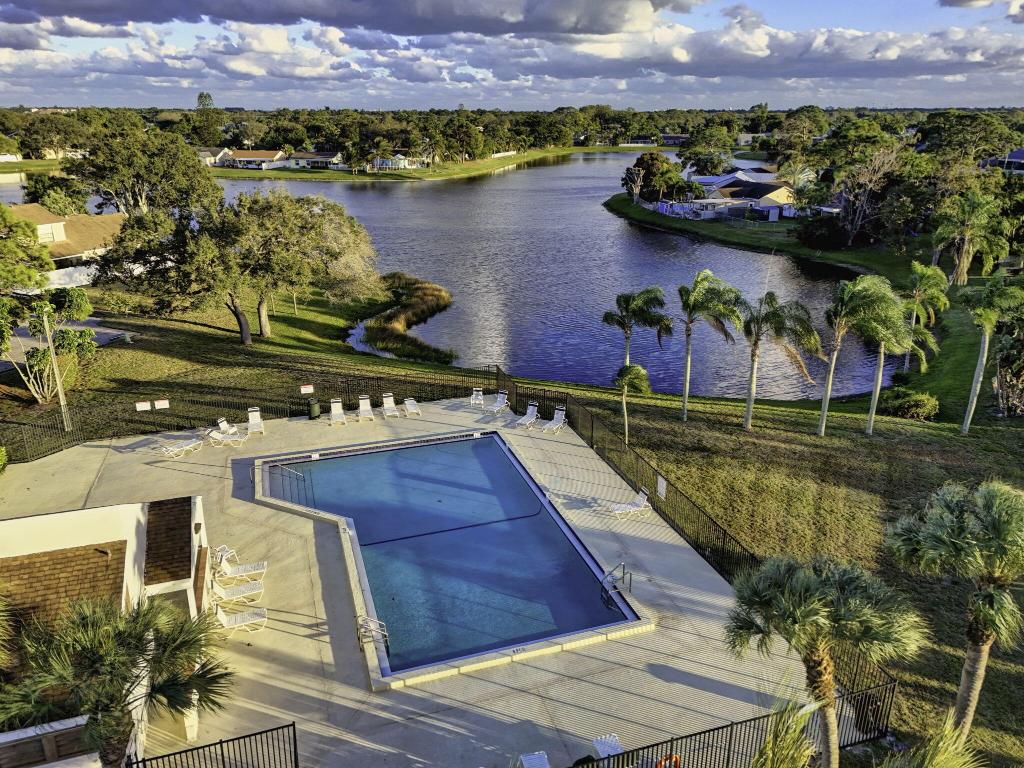 JUPITER VILLAGE PH VII - Residential