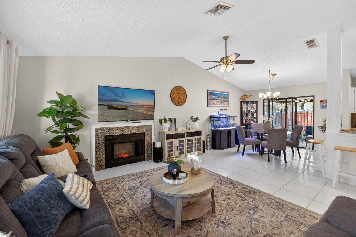 JUPITER VILLAGE PH VII - Residential