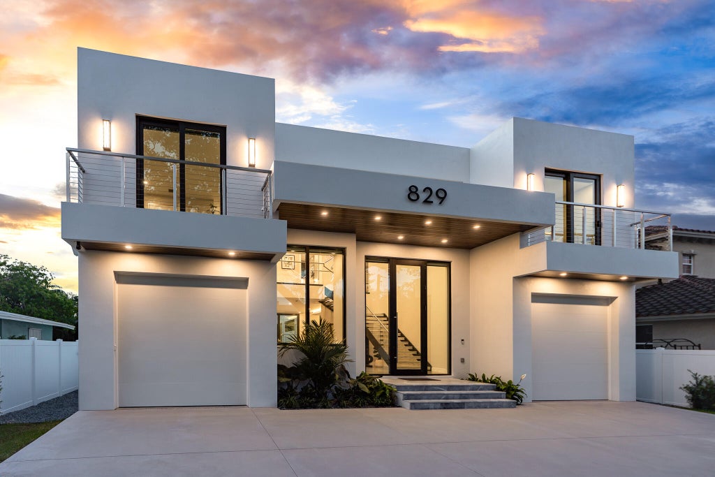 Photo of 829 SW 11TH Street, Fort Lauderdale, FL 33315 (MLS # B26063283)