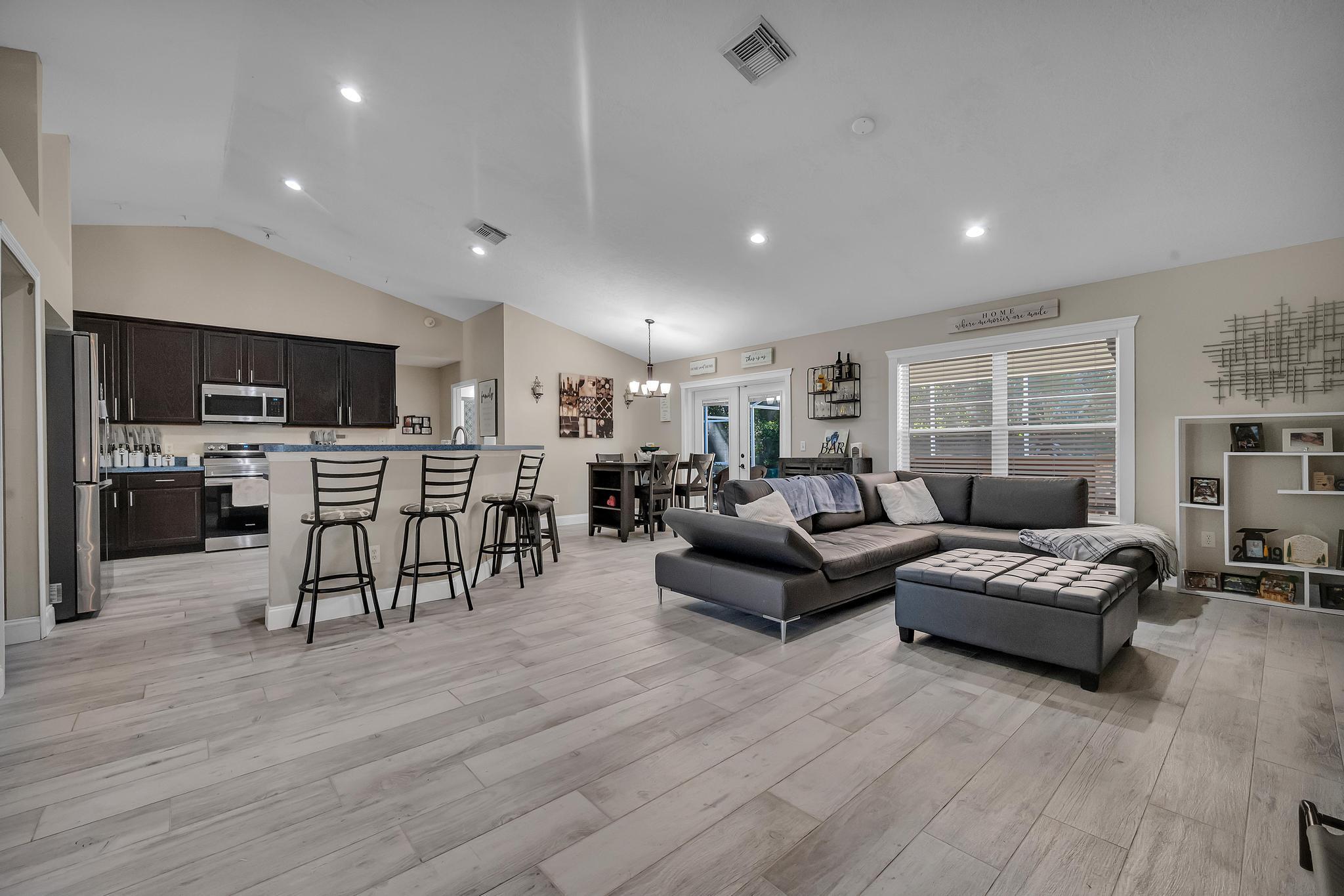 PORT ST LUCIE SECTION  31 - Residential