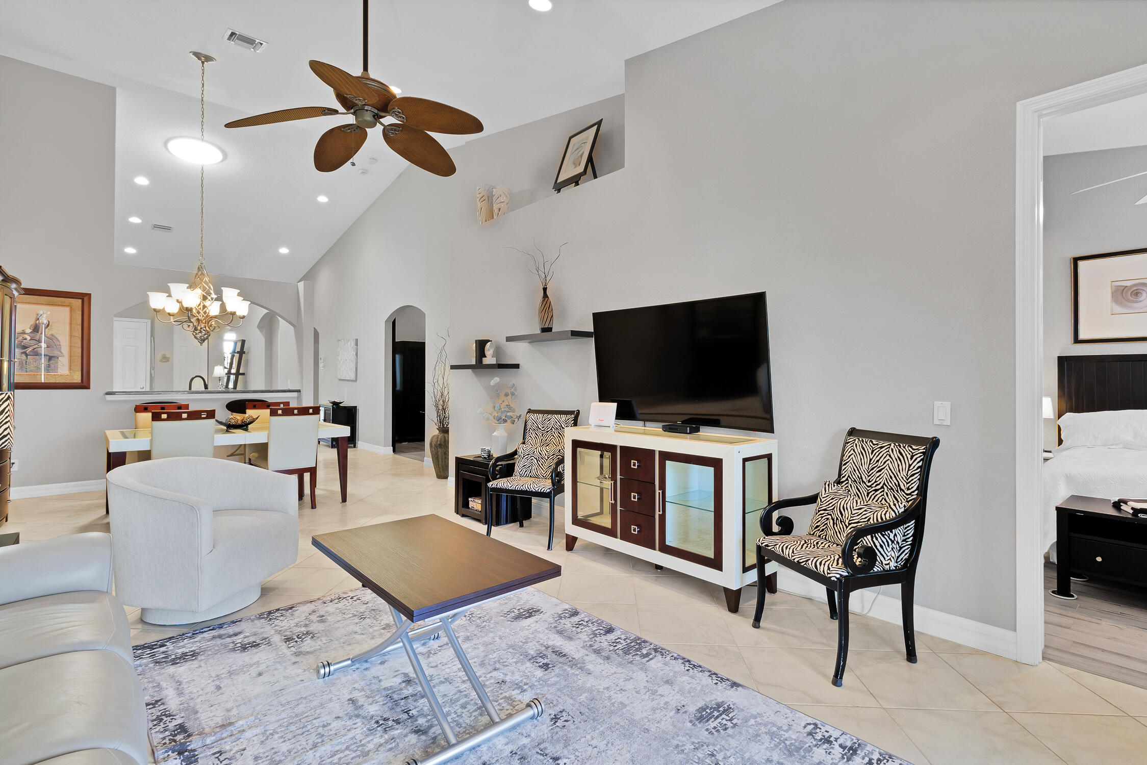 6515 Oxford Circle 103