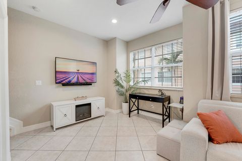 Tiny photo for 115 Harbors Way, Boynton Beach, FL 33435 (MLS # B26037358)