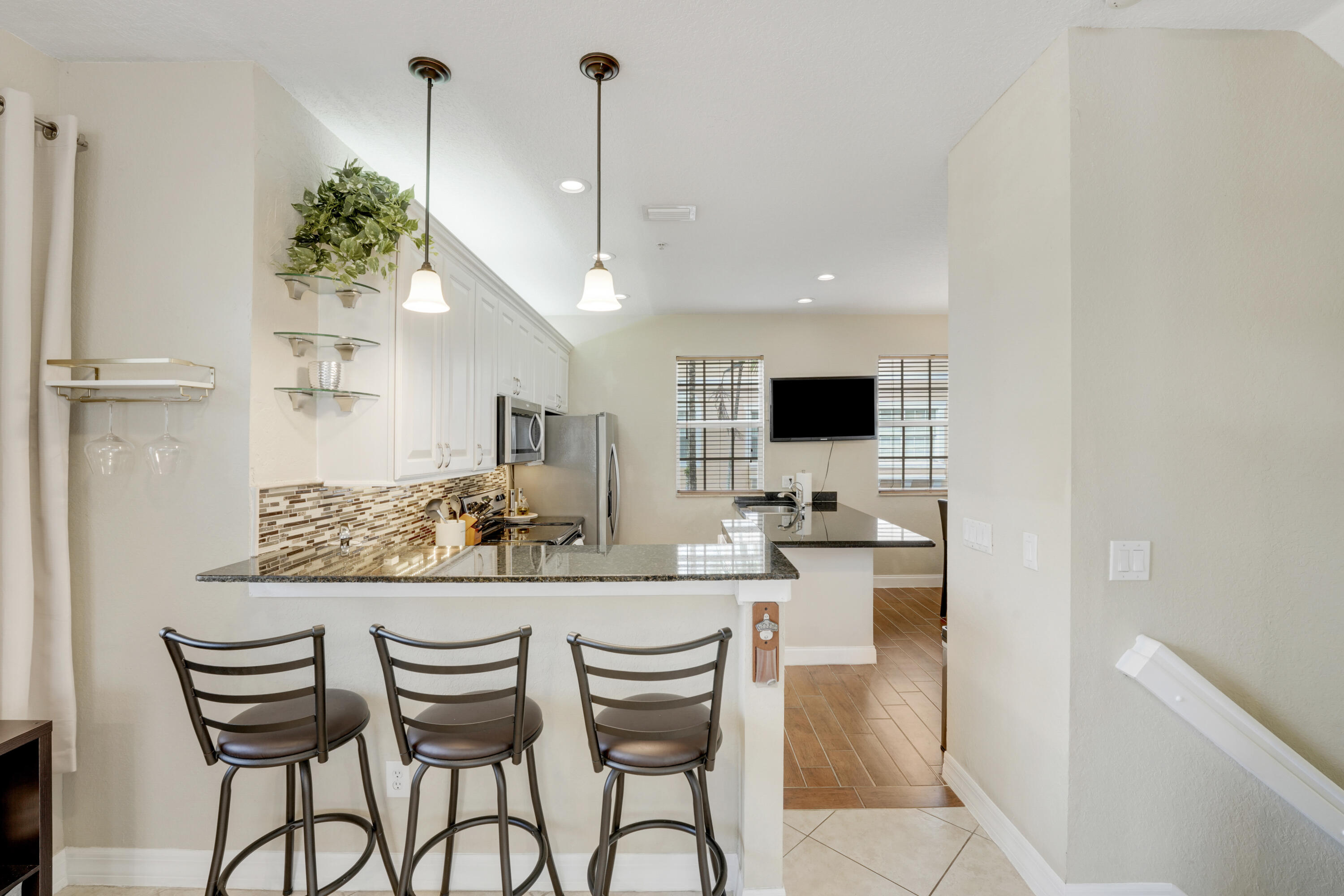 115 Harbors Way