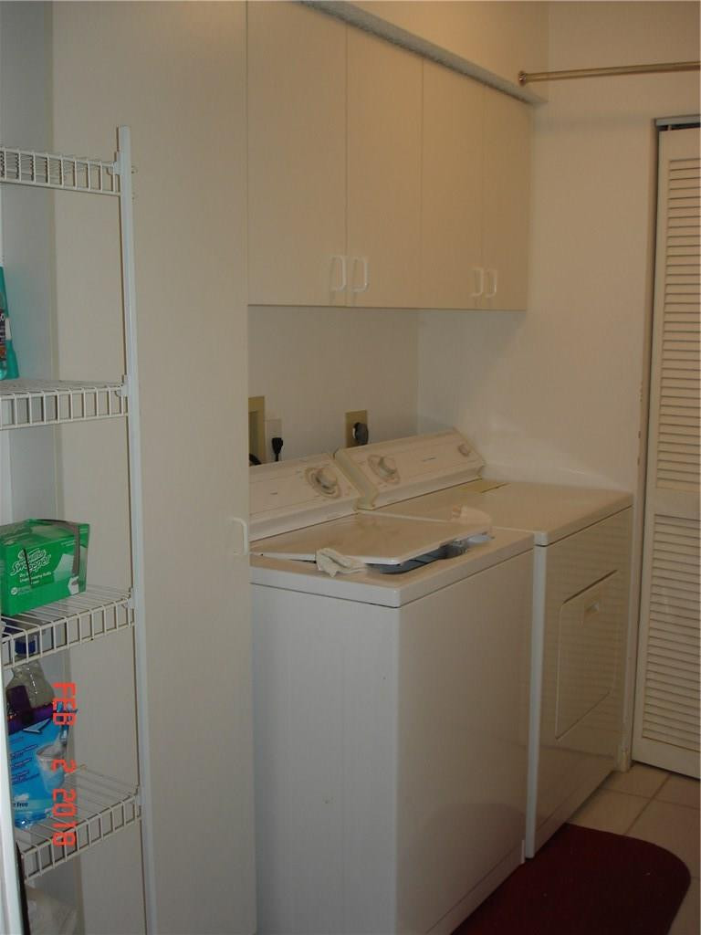 SUNRISE LAKES BLDG 199 - Residential