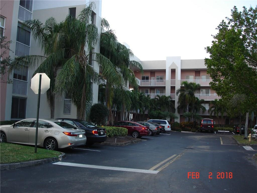 SUNRISE LAKES BLDG 199 - Residential