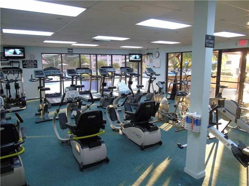 SUNRISE LAKES BLDG 199 - Residential