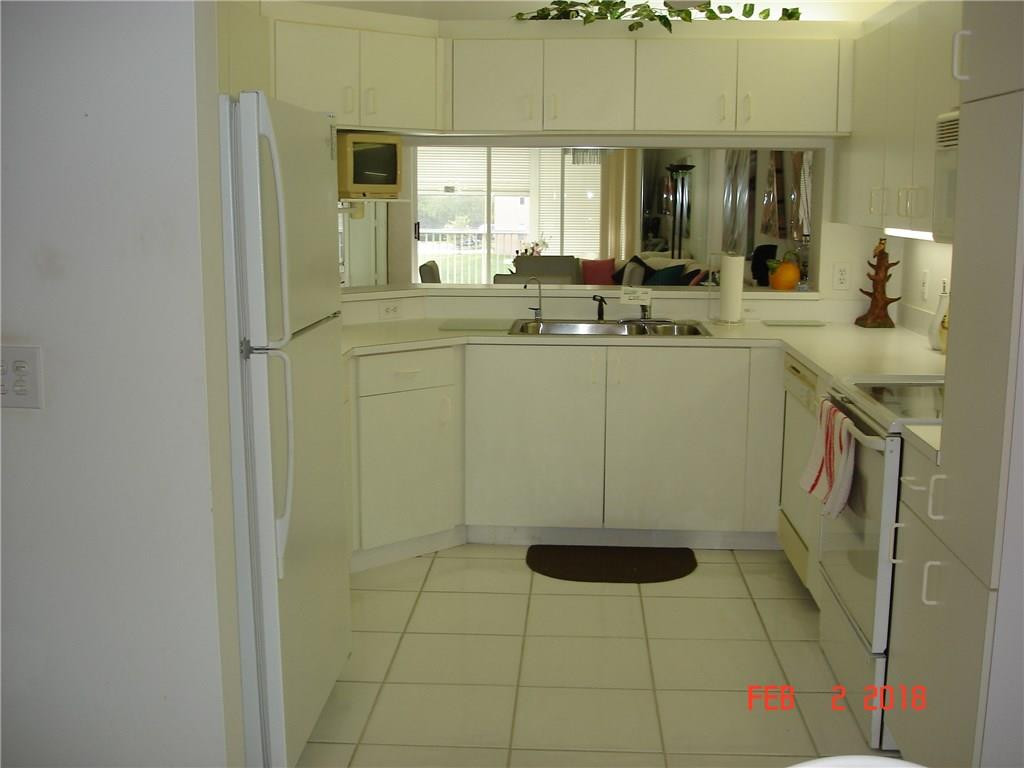 SUNRISE LAKES BLDG 199 - Residential