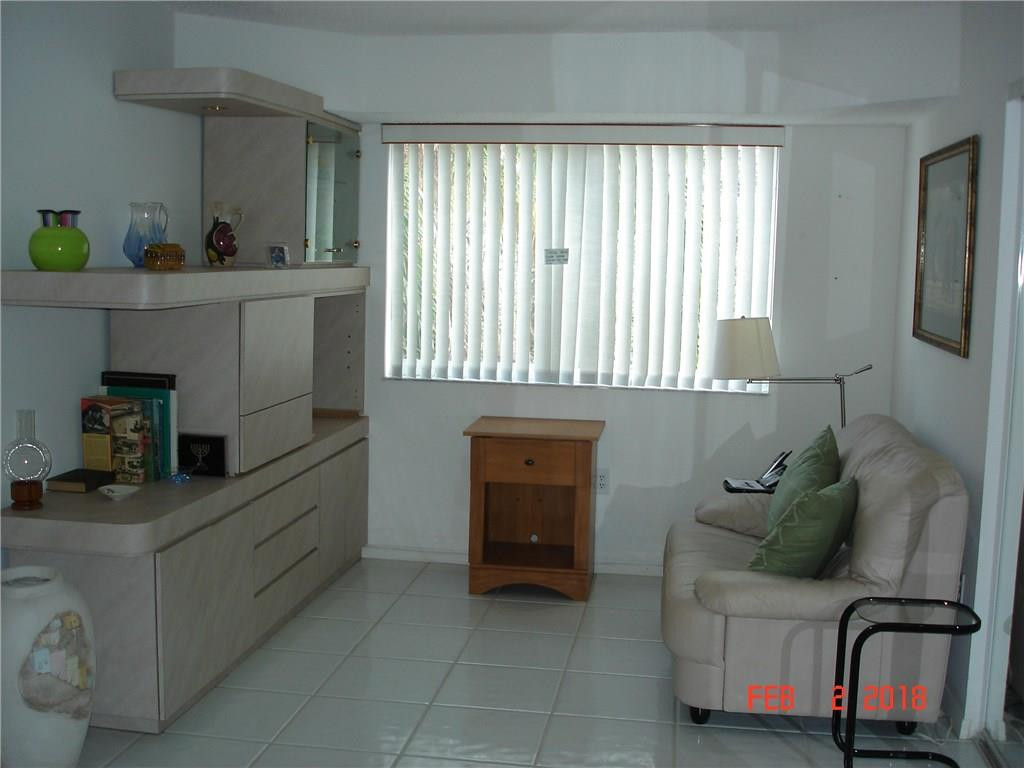 SUNRISE LAKES BLDG 199 - Residential