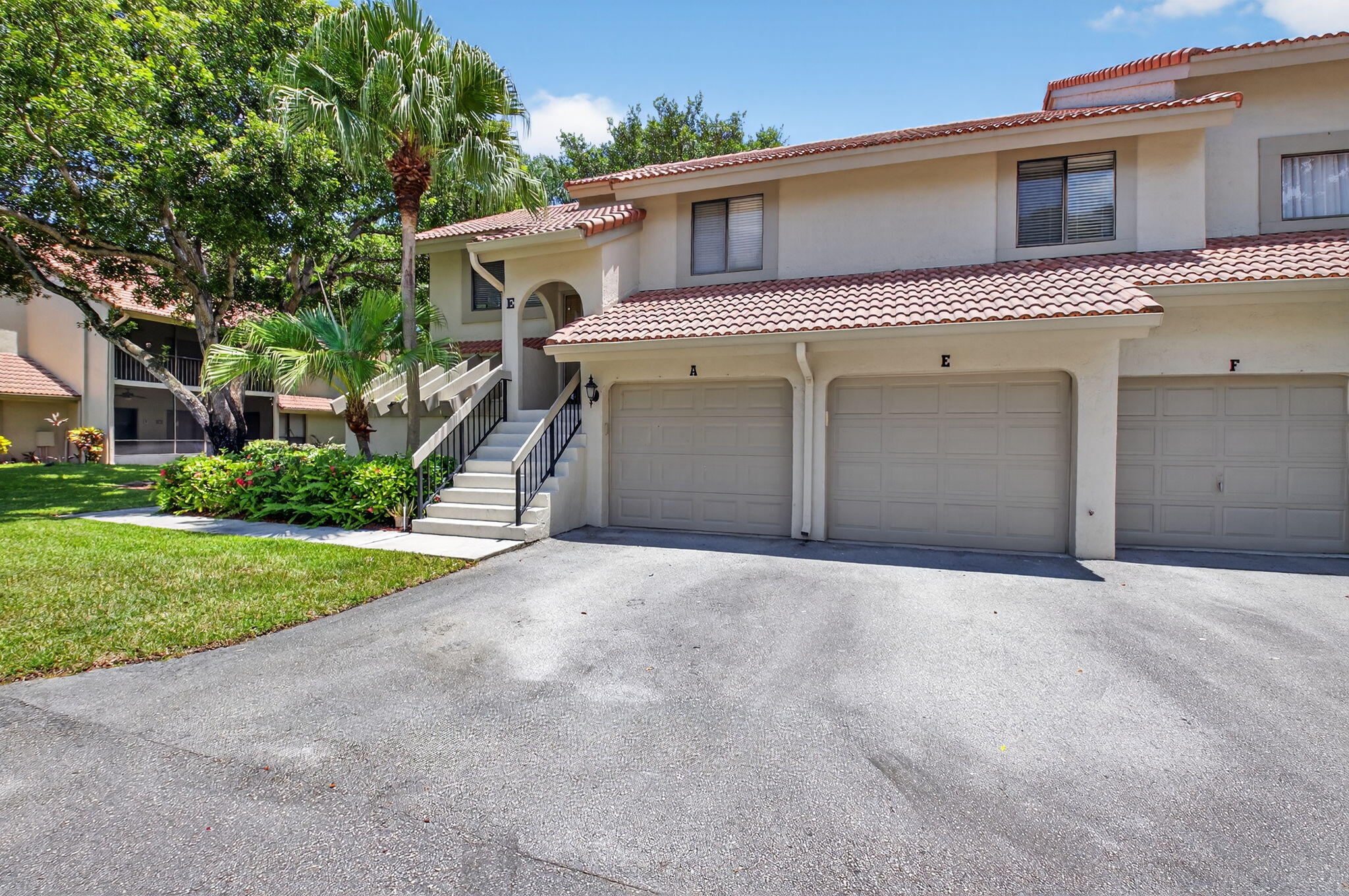 5530 Coach House Circle E