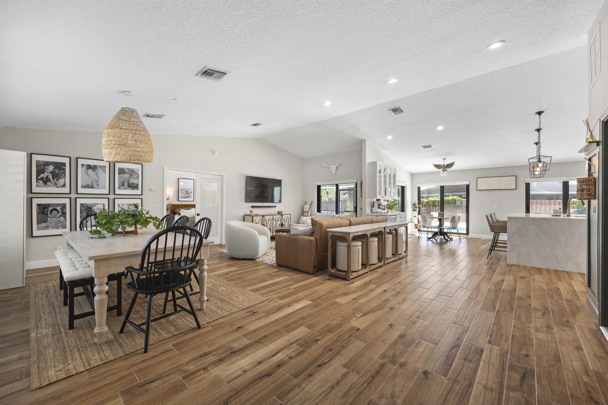 822 Azure Avenue
