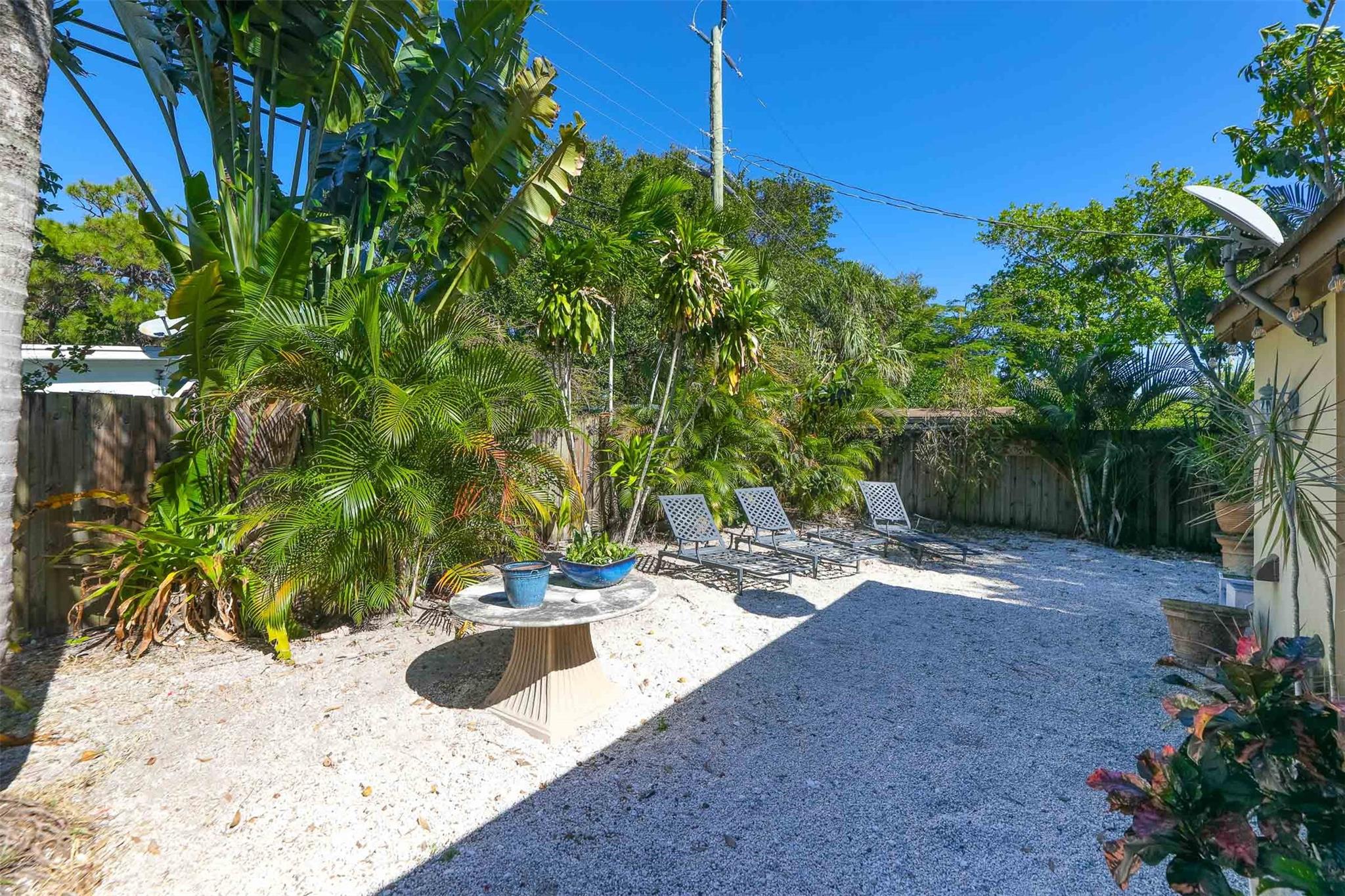 Sherwood Forest 30-28 B - Residential