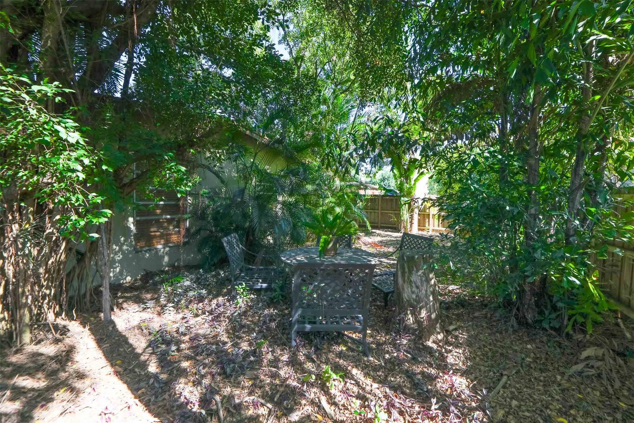 Sherwood Forest 30-28 B - Residential