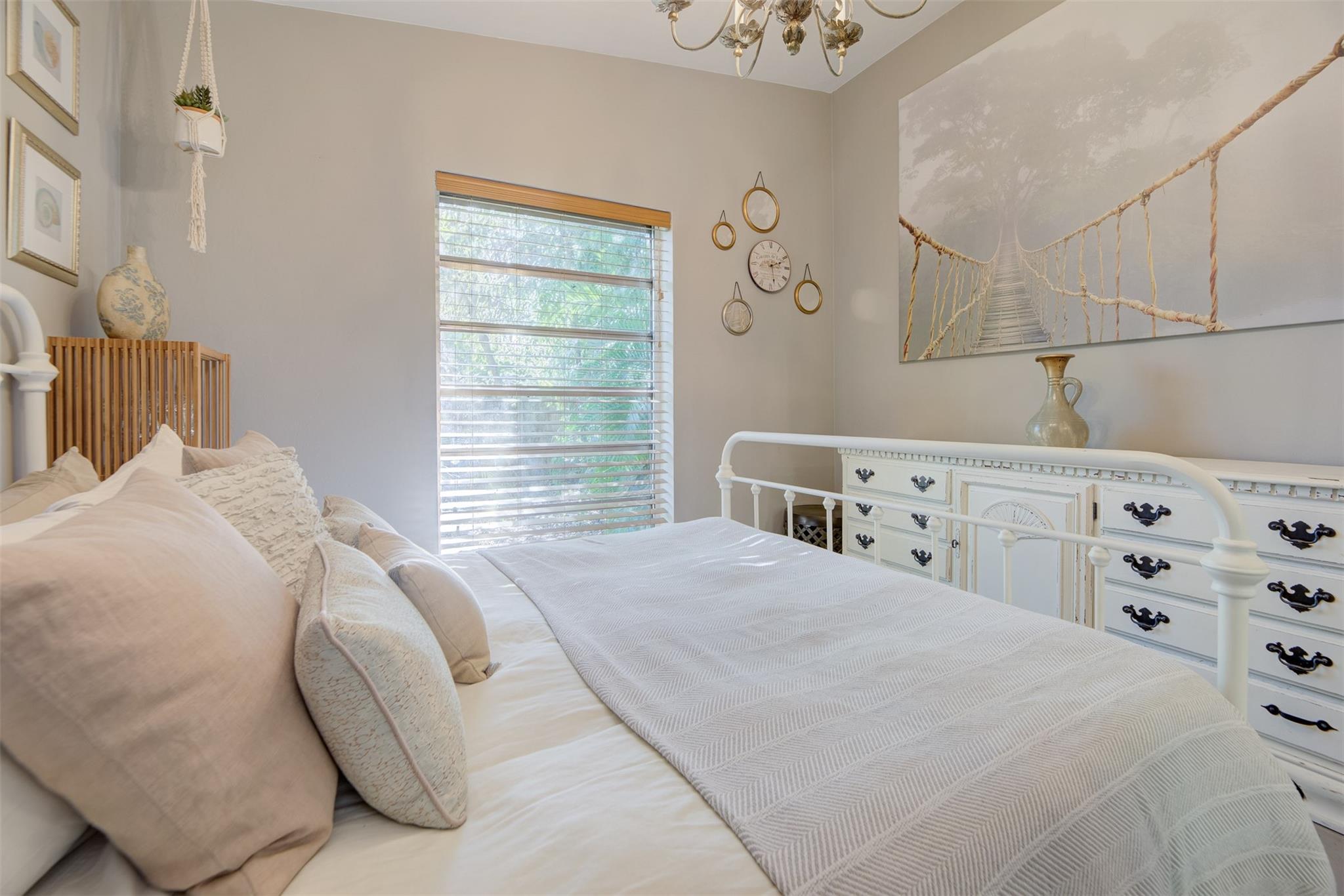 Sherwood Forest 30-28 B - Residential