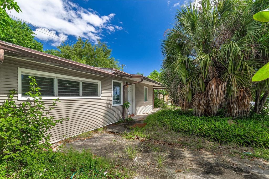 Photo of 303 NE 8th Ct, Pompano Beach, FL 33060 (MLS # F10532140)
