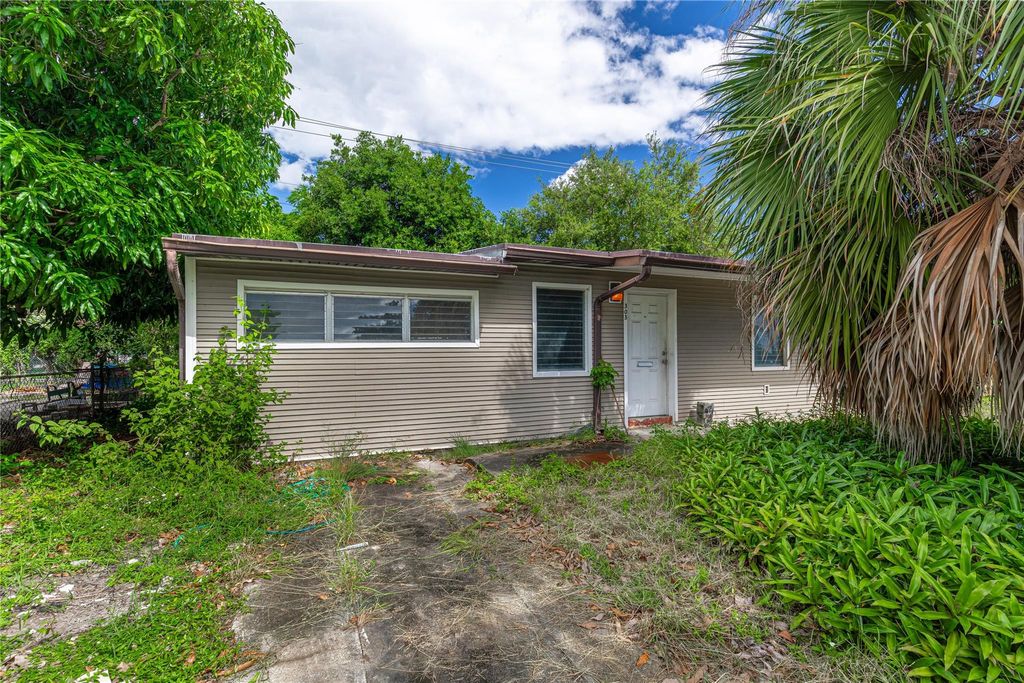 Photo of 303 NE 8th Ct, Pompano Beach, FL 33060 (MLS # F10532140)