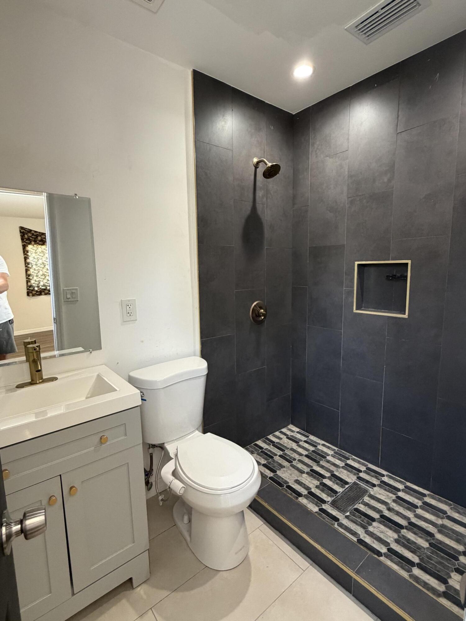 NORTH BROWARD HIGHLANDS SEC 3 - Residential
