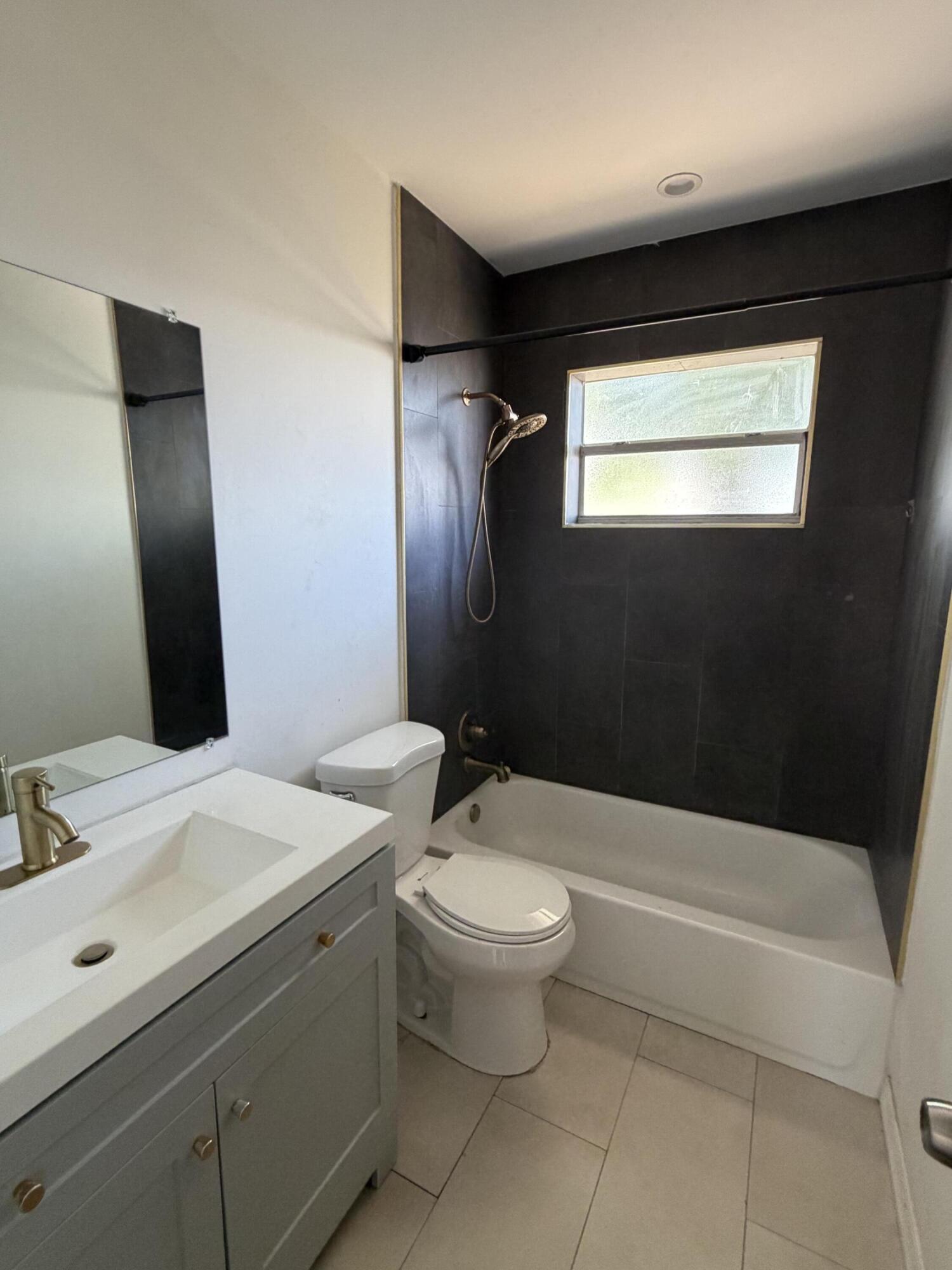 NORTH BROWARD HIGHLANDS SEC 3 - Residential