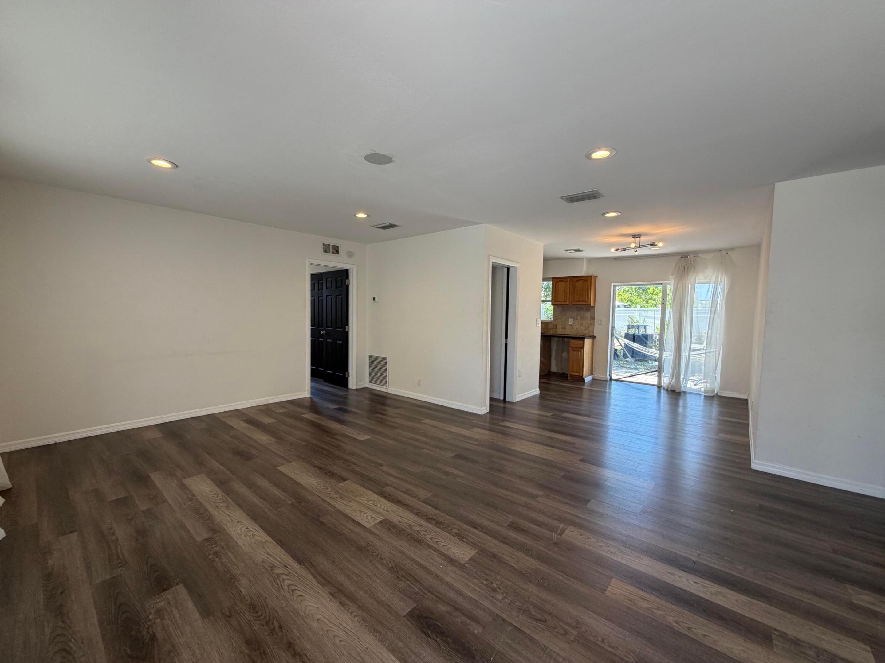 641 SW 14th Court