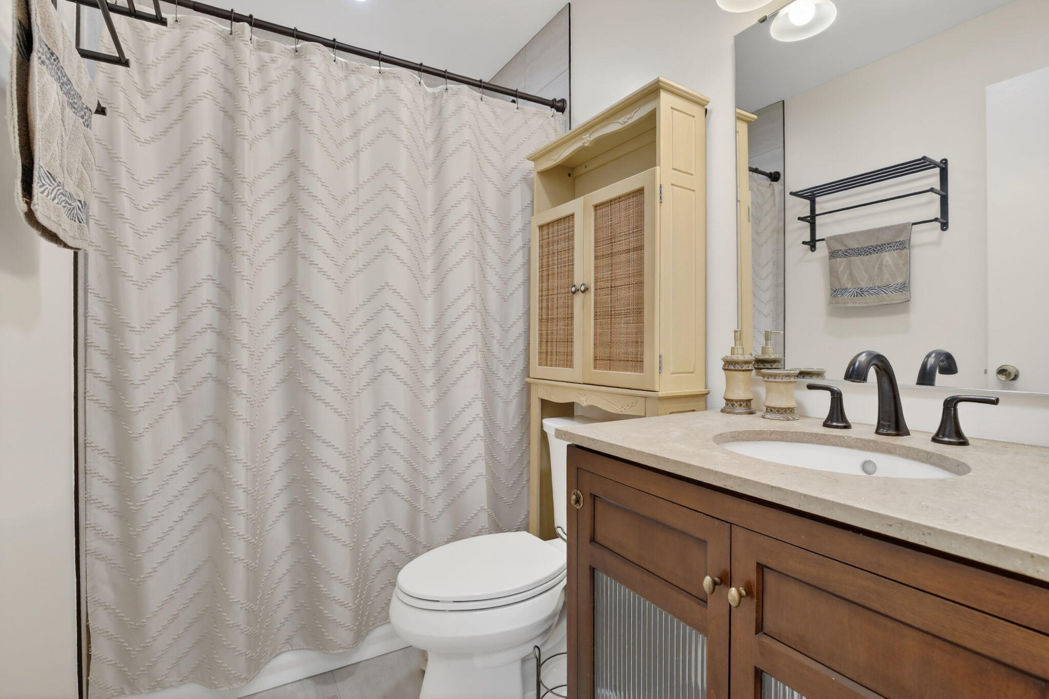 ARROWHEAD CONDO NO IV - Residential